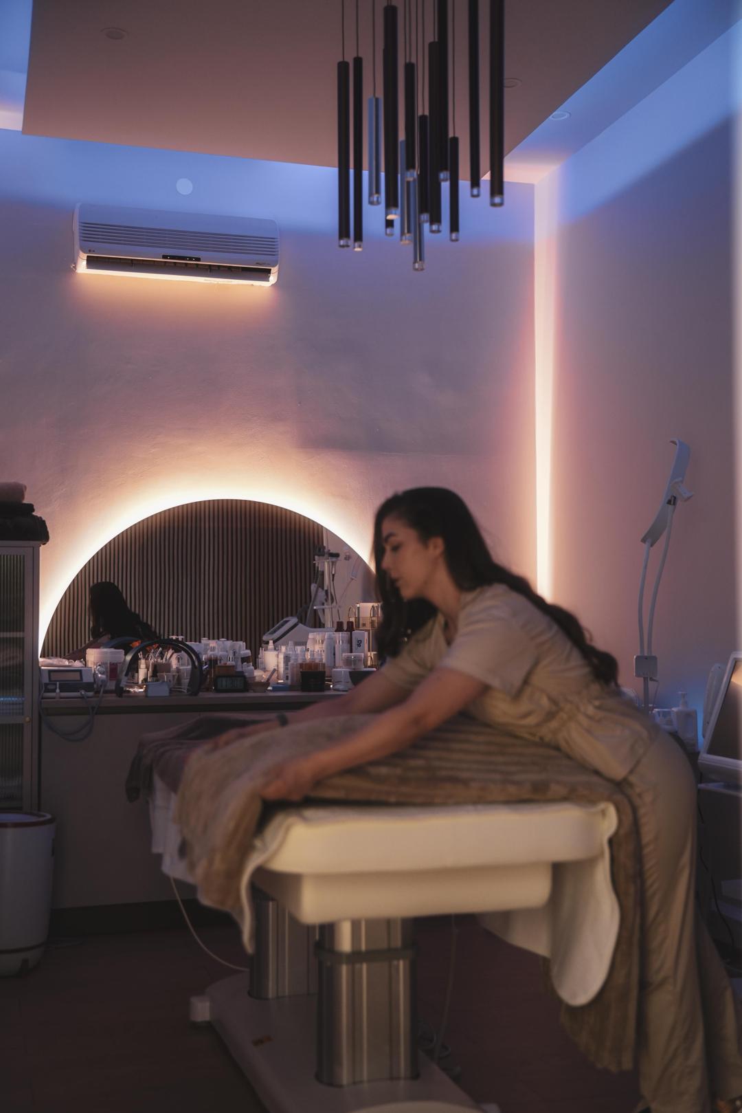 Beauty salon treatment space